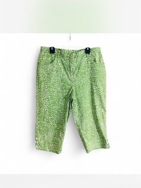 Grandmacore Ruby Rd. Green and White Printed Women’s capris size 6